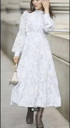 リリアンカラット　花柄ワンピース