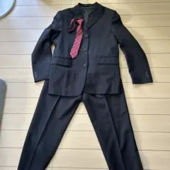 黒いストライプフォーマルスーツ 160 ネクタイ付き