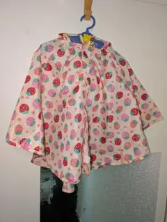 いちご柄 ベビーポンチョ 80-95cm