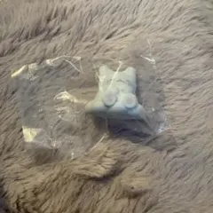しろふわ雲でおひるね　はなまるおばけ