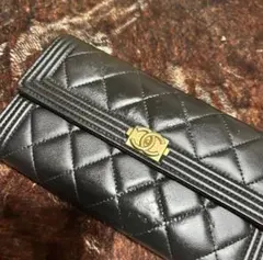 CHANEL ボーイシャネル　長財布のサムネイル