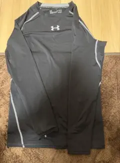 アンダーアーマー　セット売りです。(上2枚　下一枚)