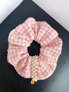 Item thumbnail for item 415f9850-776e-4c29-96f6-cdff5dbe4a29