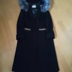 Radyのファー付きブラックロングコート