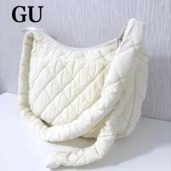 GU パフィーキルティングビッグバッグ オフホワイト ショルダーバッグのサムネイル