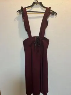 バーガンディ フリルストラップ ワンピース