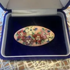 ピンク ブローチ