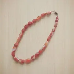 昭和レトロ　カーネリアンのネックレス