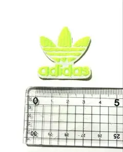 新品 adidas 刺繍ロゴ アイロン ワッペン アップリケ スポーツ ブランド