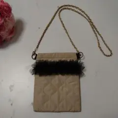 キルティングベージュショルダーバッグ サコッシュ　♡フリル付き♡