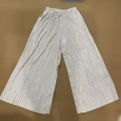 ローリーズファーム　サラサラプリーツパンツ