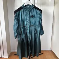 MONCLER ダークグリーン フード付きナイロンコート