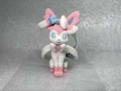 ポケモンセンター ニンフィア ぬいぐるみバッジ - メルカリ