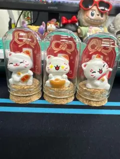 【新品】福を呼ぶ 招き猫 ミニ置物 3個セット 開運 インテリア 車内