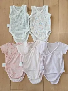 【値下げ】ベビー肌着 60cm・UNIQLO 4枚 + ベルメゾン　　 1枚