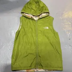 早い者勝ち2500円 ノースフェイス　リバーシブル　フード付ダウンベスト