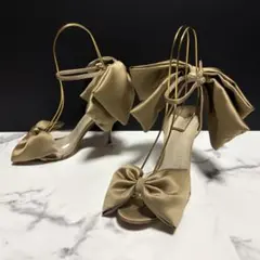 ツルバイマリコオイカワ　パンプス　ピンヒール　ドレスシューズ　リボン　サテン素材のサムネイル