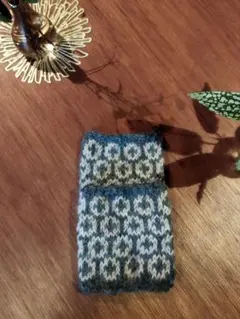 六角BEE柄　リストウォーマー