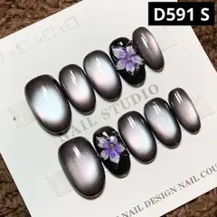 【高品質】現品ネイルチップ　ショートオーバル　ぷっくり5枚花マグネット黒奥行き