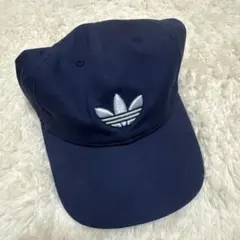 adidas ネイビー キャップ
