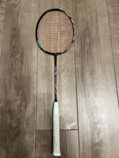 美品 アストロクス100zz 3U G5 クレナイ Amazon | ヨネックス(YONEX) Astrox 100 ZZ バドミントン