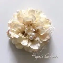 クリームホワイト　パール&かすみ草コサージュ　卒業式　卒園式　入学式　結婚式