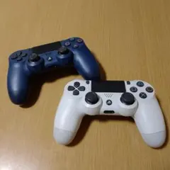 ジャンク品　PS4 ワイヤレスコントローラー 青と白セット