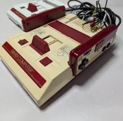 ②AV仕様ファミコン 美しい画像USB電源でしっかり遊べる！無塗装