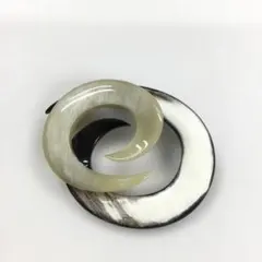 2025年最新】水牛 ブローチの人気アイテム - メルカリ