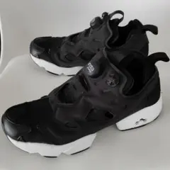 リーボック ポンプフューリー スニーカー ブラック　黒　23.5　レディース