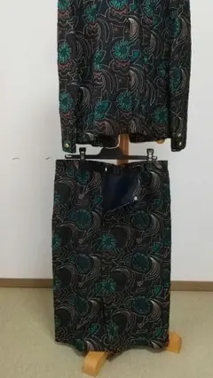 さらに大幅値下げ。花柄ノーカラージャケットとスカート KEIZO AYATA