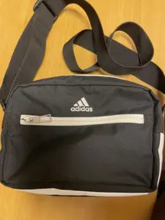 adidas ショルダーバッグ グレー