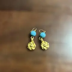 ピアス　アンティーク風　ゴールド＆ブルー