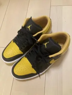 ナイキNike Air Jordan 1 Low ブラック/イエロー　28.0