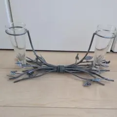 金属製枝デザインフラワーベース