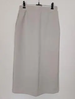 ユニクロベージュ スリット入り タイトスカート