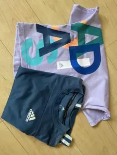 adidas グラフィック Tシャツ ラベンダー　紺色