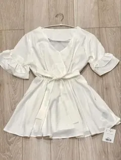 【メルカリ市期間限定】新品タグ付き！MICOAMERI ❤︎ シフォントップスのサムネイル
