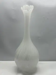 ホワイト フラワーベース 花瓶 IWATA 硝子池坊 - メルカリ