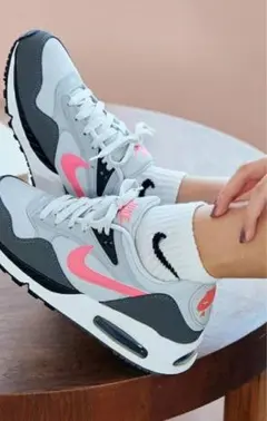 【23.5】ナイキ エアマックス コリレート