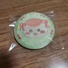 ちいかわの刺繍缶バッジ　くりまんじゅう