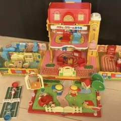 希少品 昭和レトロ ハローキティ ミニキティちゃんのちっちゃな町 2種