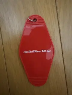 A BATHING APE ホテルキーホルダー レッド 93のサムネイル
