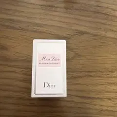 Miss Dior Blooming Bouquet 香水5ml サンプル付き