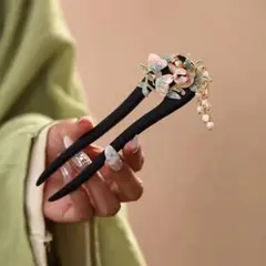 【新品簪】蝶と芍薬の簪　木製簪　着物髪飾り　和風簪　和装簪　牡丹かんざし　花簪
