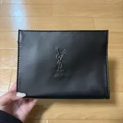 YSL BEAUTE 黒 ポーチ