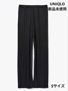 【新品未使用】ユニクロ　プリーツストレートパンツ