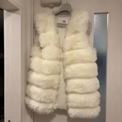 ホワイトファーベスト