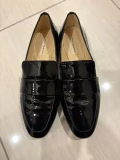 ファビオルスコーニ　ブラックエナメルローファー