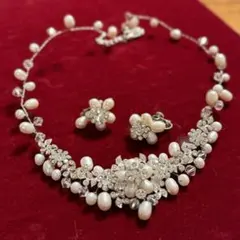 パール調ネックレス&イヤリングセット